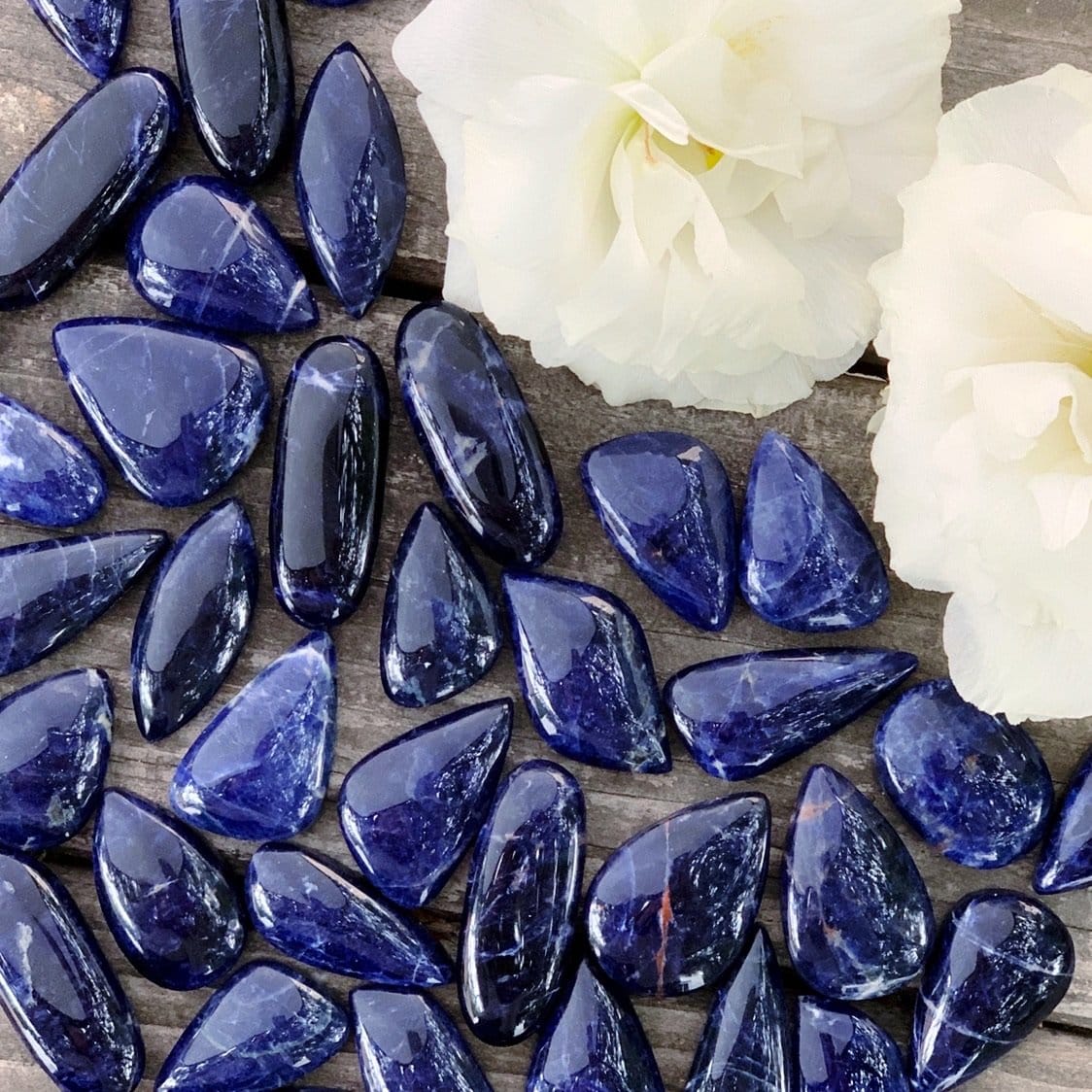 Sodalite Healing Crystal Properties, Blue Sodalite Stone Sage Crystals