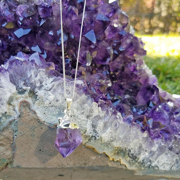 amethyst-point-silver-plated-necklace-necklaces-337_f3b1b648-6604-4994-a190-2be132828026.jpg