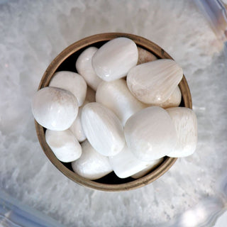 scolecite-pebble-pebbles-259_082d4f82-9ee2-4401-88da-c770ccf5c979.jpg