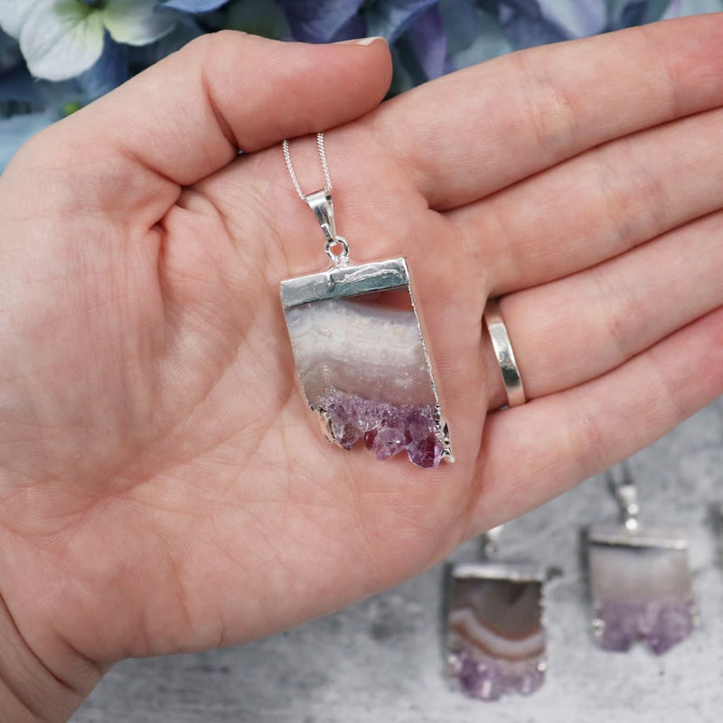 silver-plated-agate-amethyst-slice-necklace-necklaces-241_98433121-8dc8-42ec-b9ad-0d5f1bf01ec0.jpg