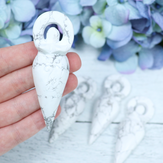 Howlite Gaia Goddess | Sage Crystals